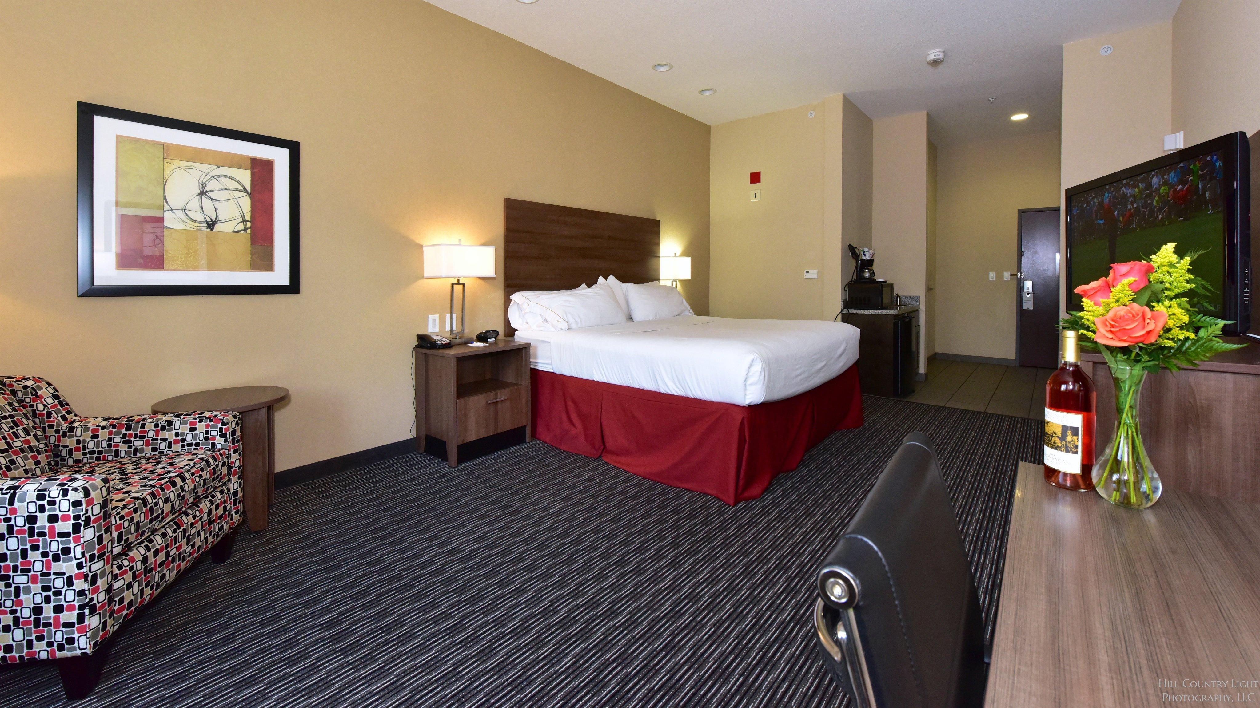 Holiday Inn Express & Suites Fredericksburg By Ihg Exteriör bild