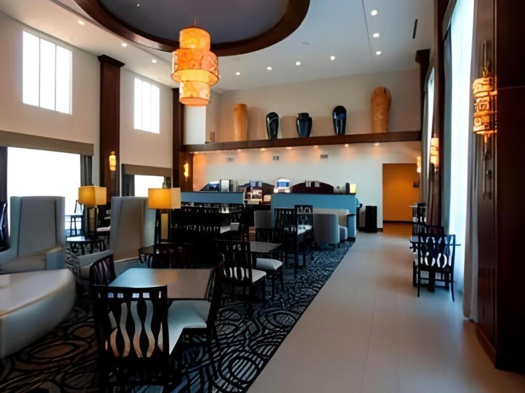 Holiday Inn Express & Suites Fredericksburg By Ihg Exteriör bild